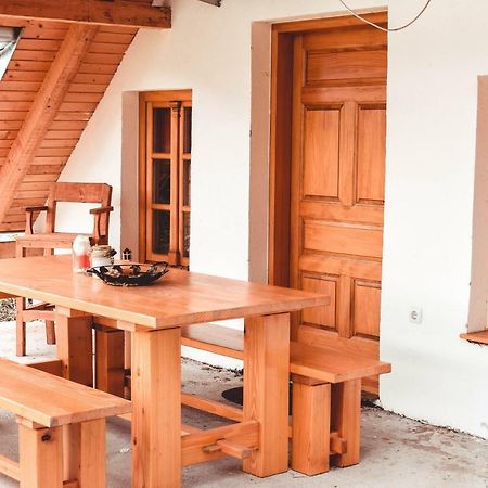 Appartamento Sobe Na Vinskoj Cesti Zmajevac Esterno foto