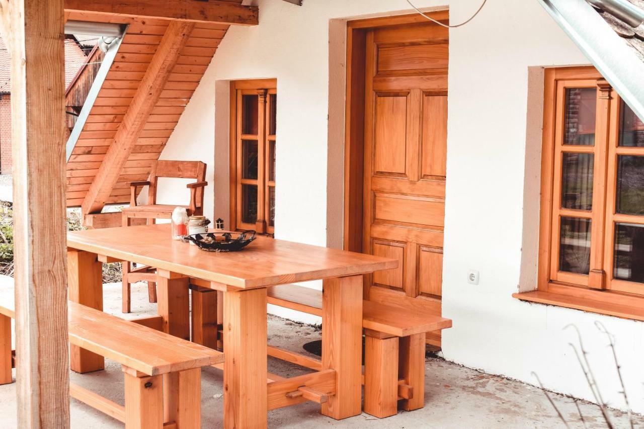 Appartamento Sobe Na Vinskoj Cesti Zmajevac Esterno foto